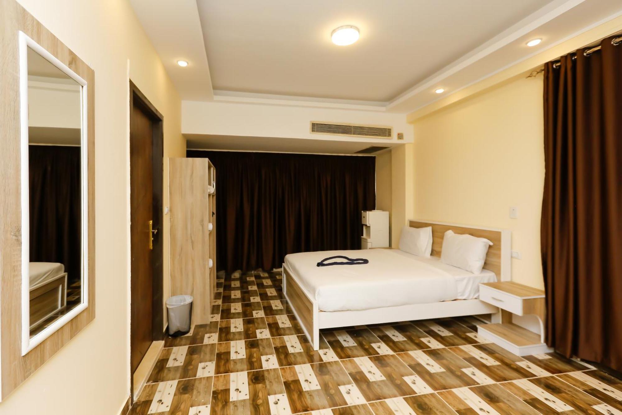 Turquoise Pyramids Gate Hotel City Centre Kafrat al Jabal ภายนอก รูปภาพ
